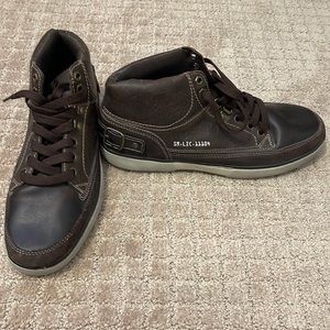 Mens shoes